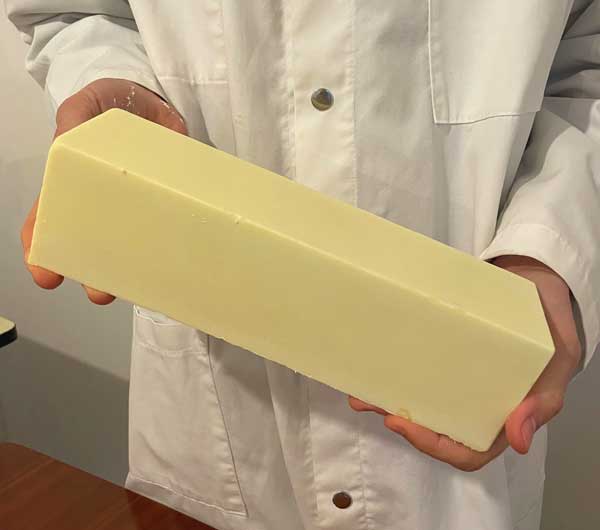 Bloc de savon tout juste sorti de son moule